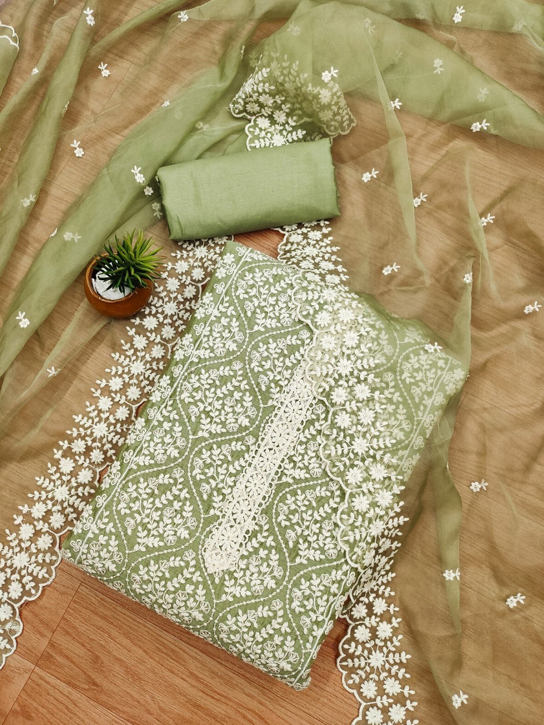 

KALINI Floral Embroidered Unstitched Dress Material, Green