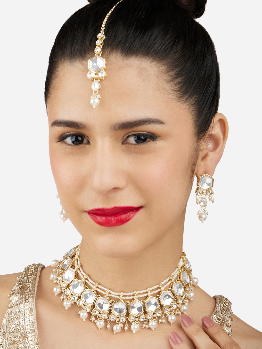 

Zaveri Pearls Kundan-Studded & Pearl Beaded Jewellery Set, Gold