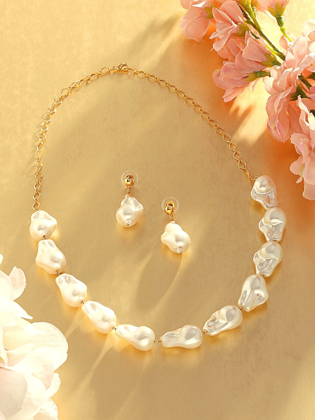 

Zaveri Pearls Gold-Plated Beads Beaded Necklace With Earrings