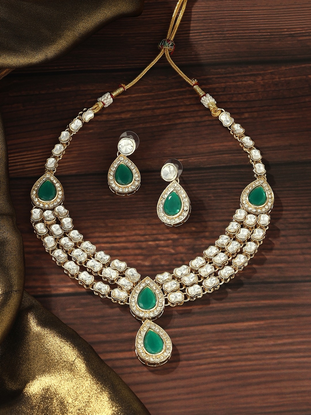 

Zaveri Pearls Gold-Plated Stone-Studded Jewellery Set