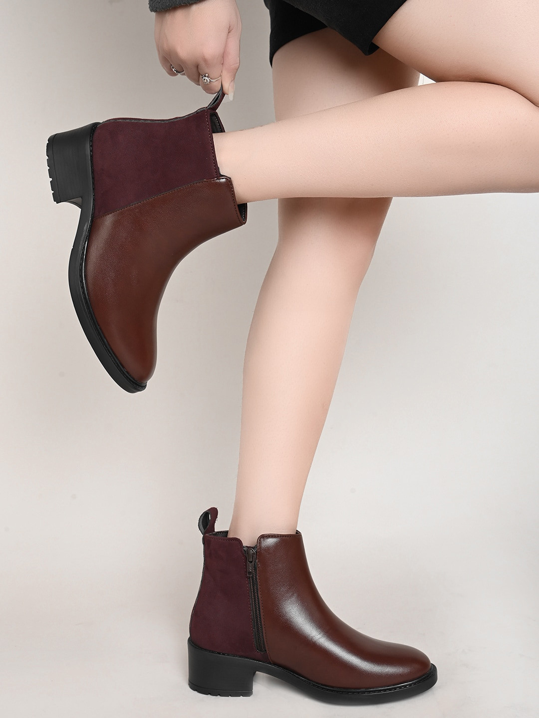 

The Roadster Lifestyle Co. Women Brown Mid Top Block Heel Regular Boots