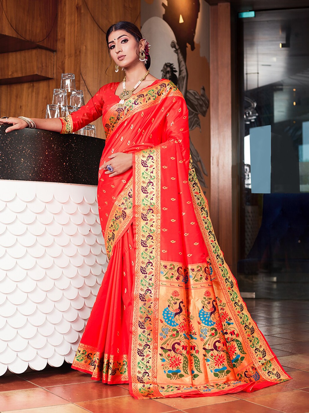 JUST FASHION Woven Design Zari Paithani Saree, Red