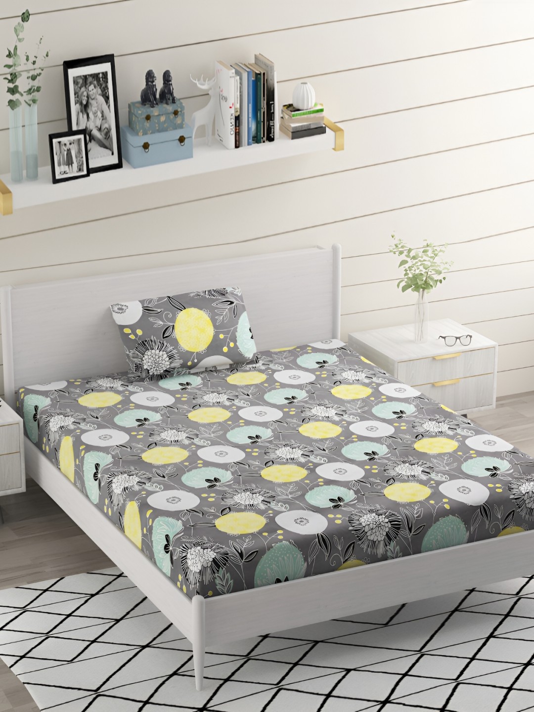 

Bromwick Grey & White Floral Cotton 210 TC Single Bedsheet With 1 Pillow Cover