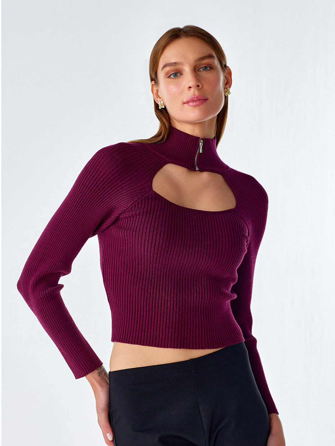 

COVER STORY Women Maroon Long Sleeves Pullover