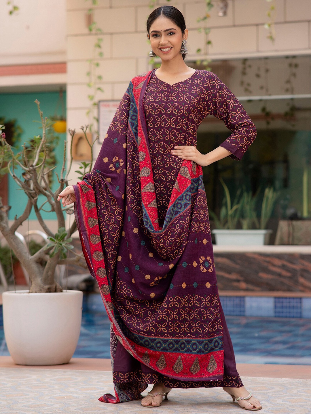 

Mialo fashion Women Magenta Ethnic Motifs Printed Regular Kurta with Sharara & With Dupatta