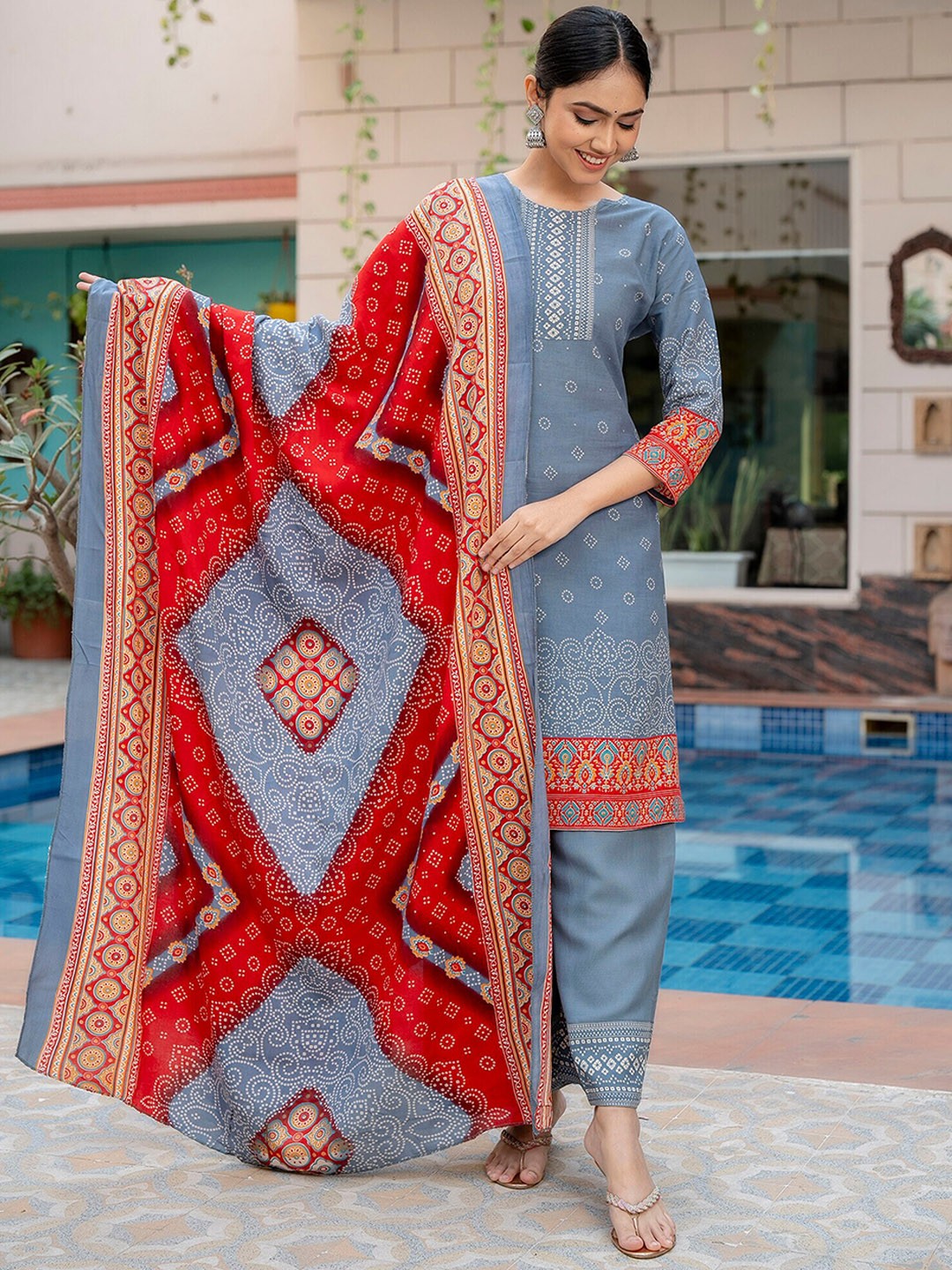 

Mialo fashion Bandhani Printed Straight Kurta & Palazzos With Dupatta, Grey