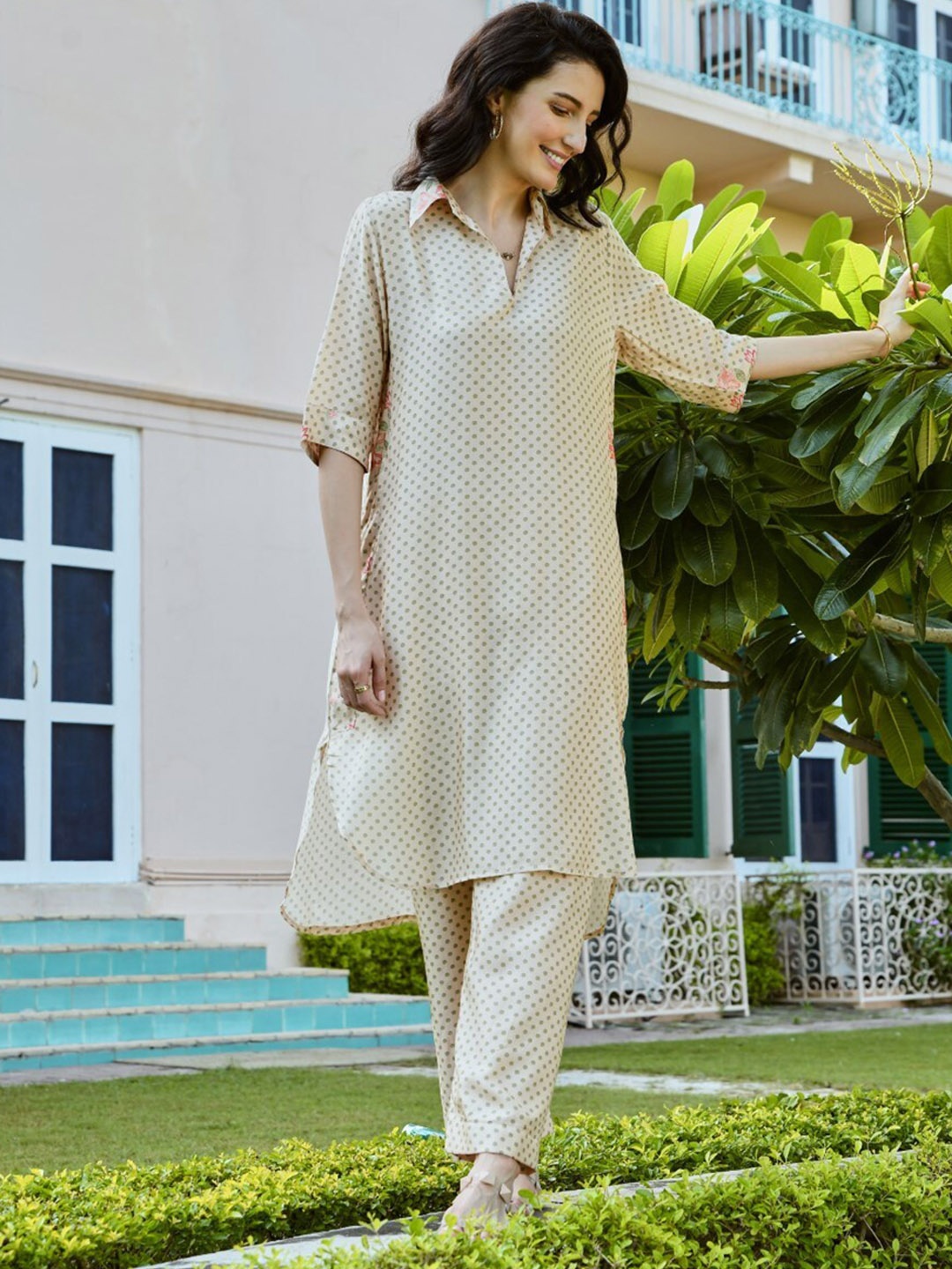 

KARAJ JAIPUR Geometric Printed Regular Kurta Set, Cream