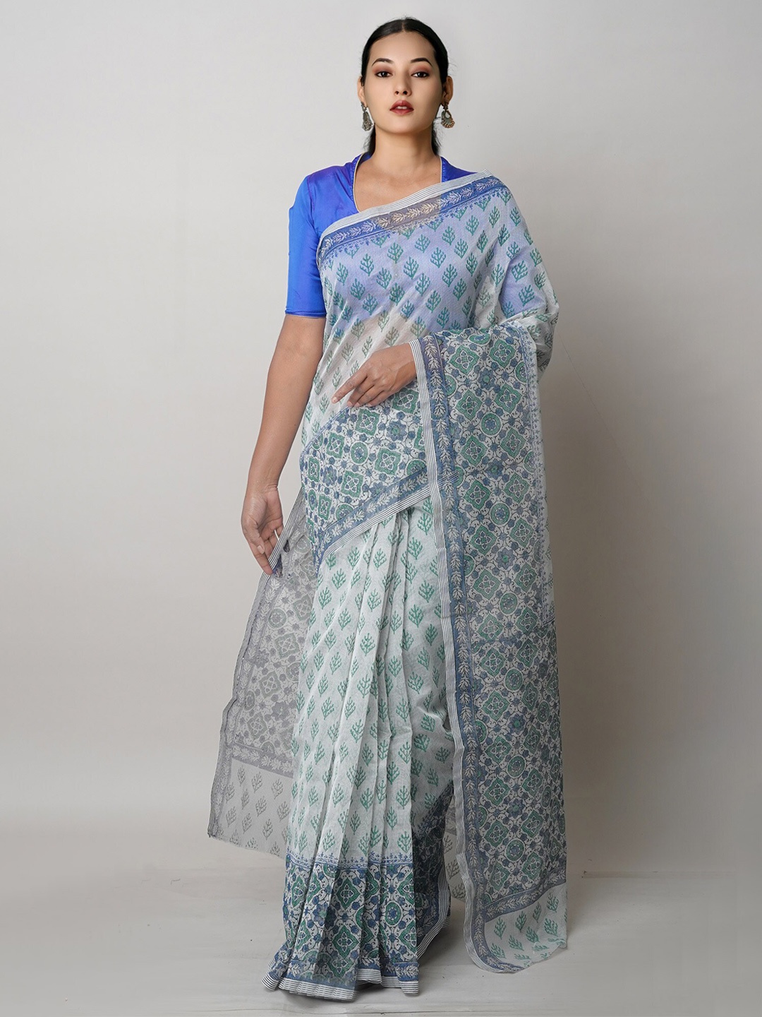 

Unnati Silks Ethnic Motifs Block Printed Saree, Grey