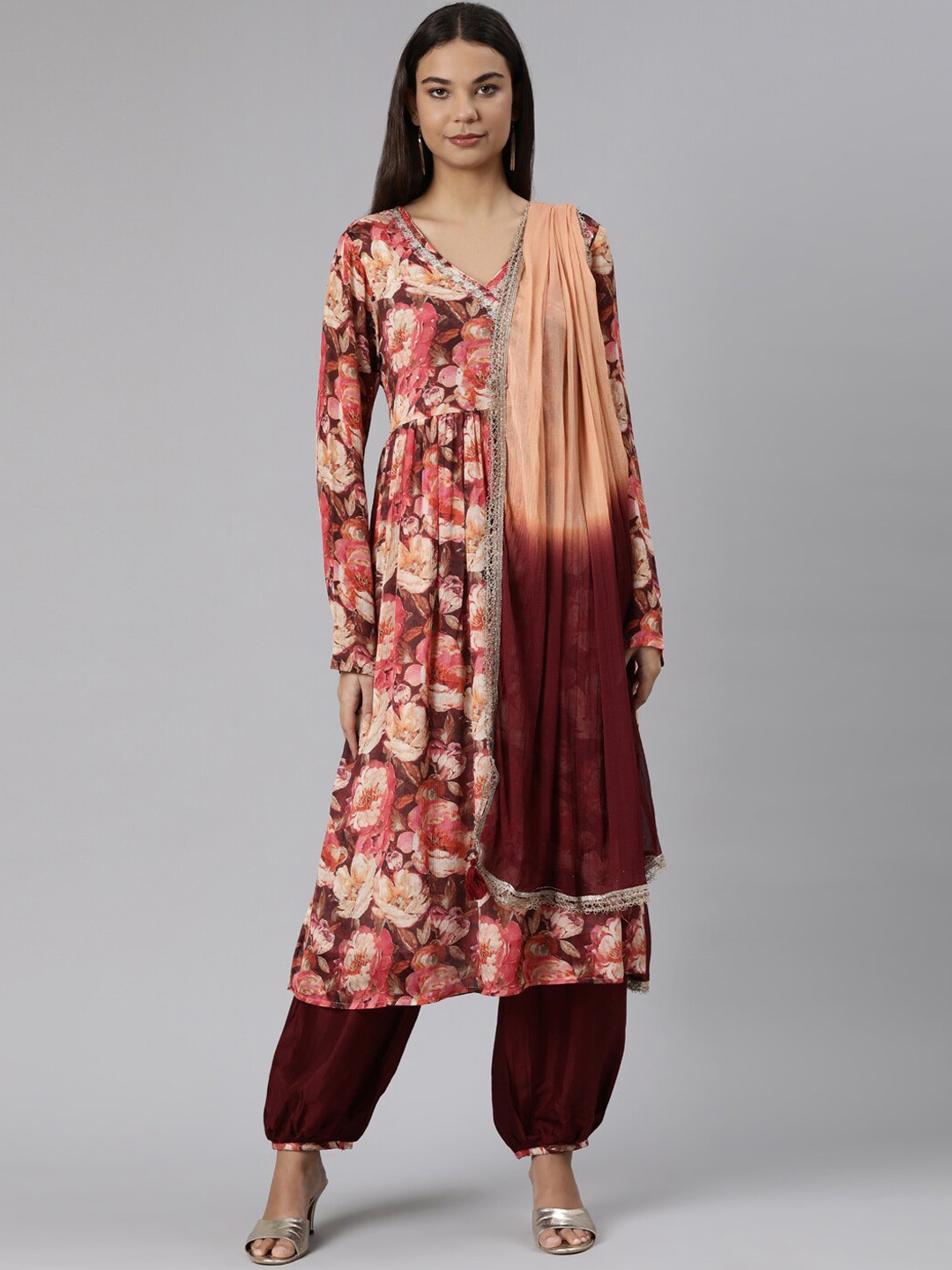 

Neerus Floral Printed Thread Work Kurta & Salwar With Dupatta, Peach