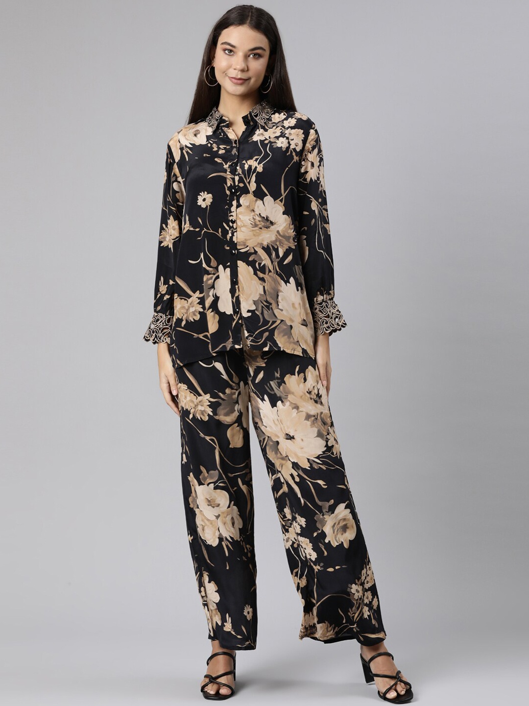 Neerus Floral Printed Shirt & Trousers, Black