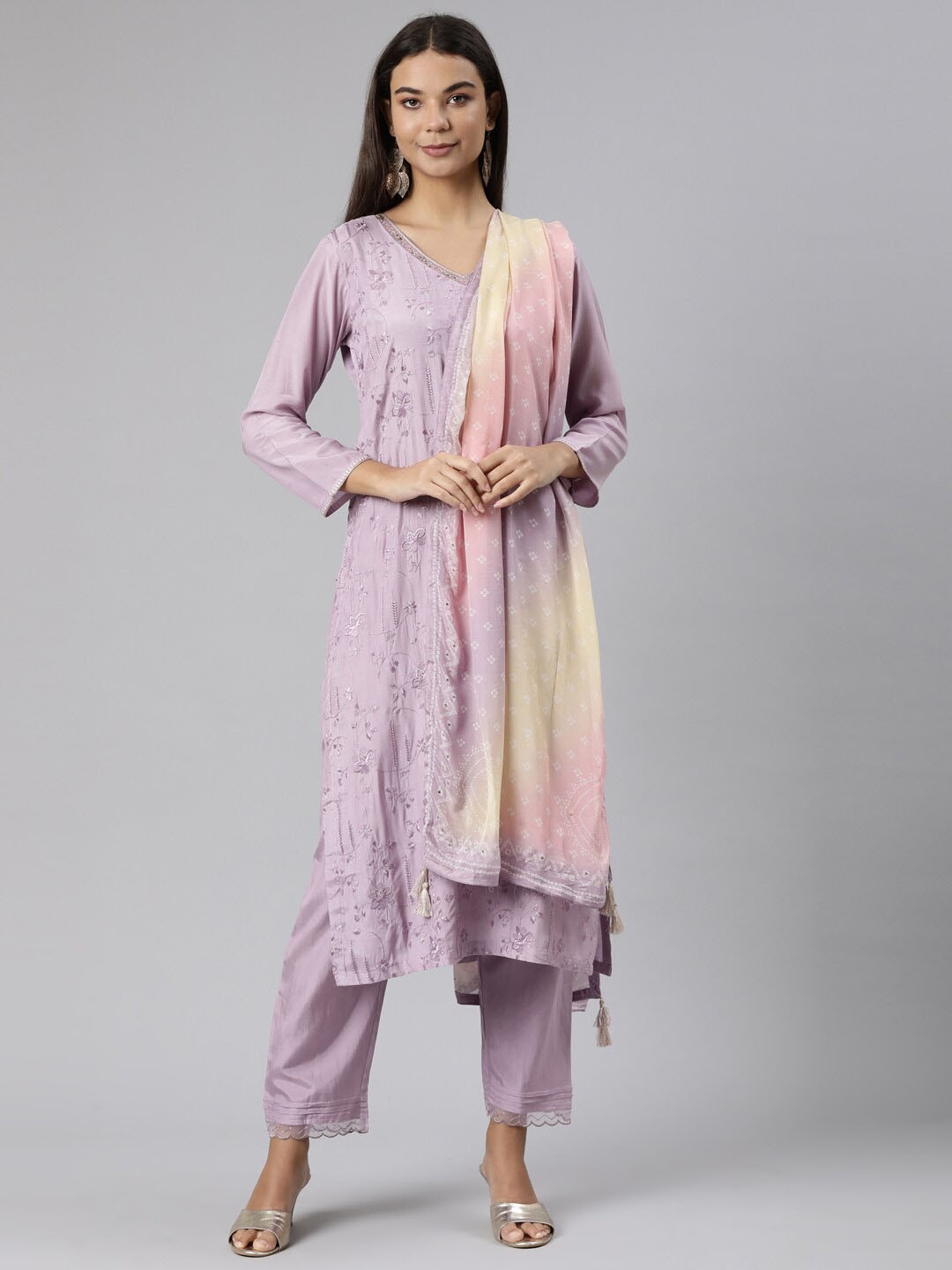

Neerus Floral Embroidered Thread Work Kurta With Trousers & Dupatta, Lavender