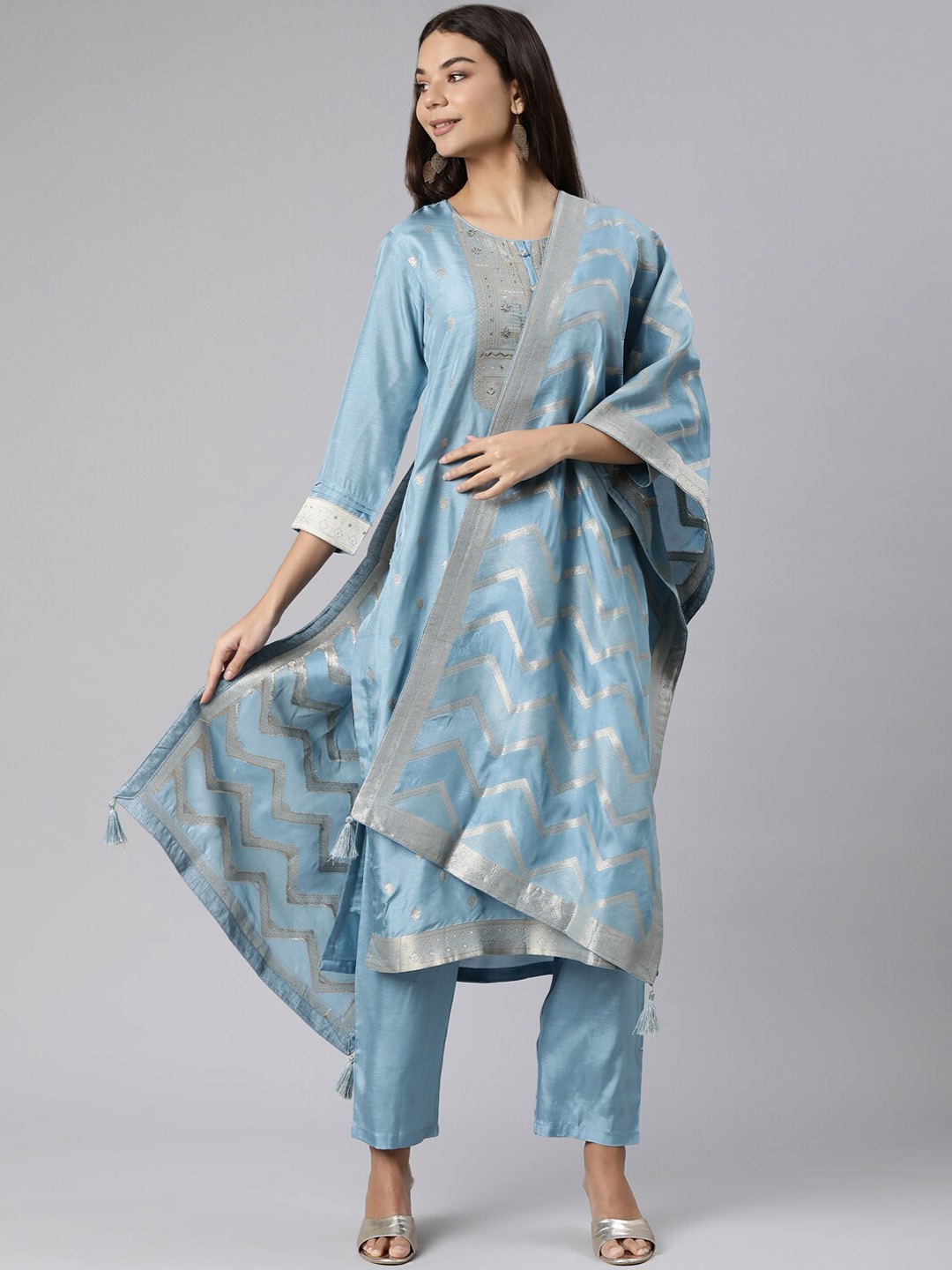 

Neerus Floral Woven Design Kurta with Trousers & With Dupatta, Blue