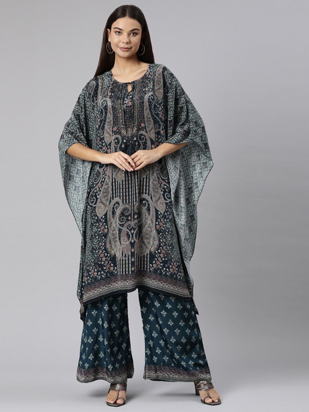 

Neerus Paisley Printed Tie Up Neck Kurta With Palazzos, Green
