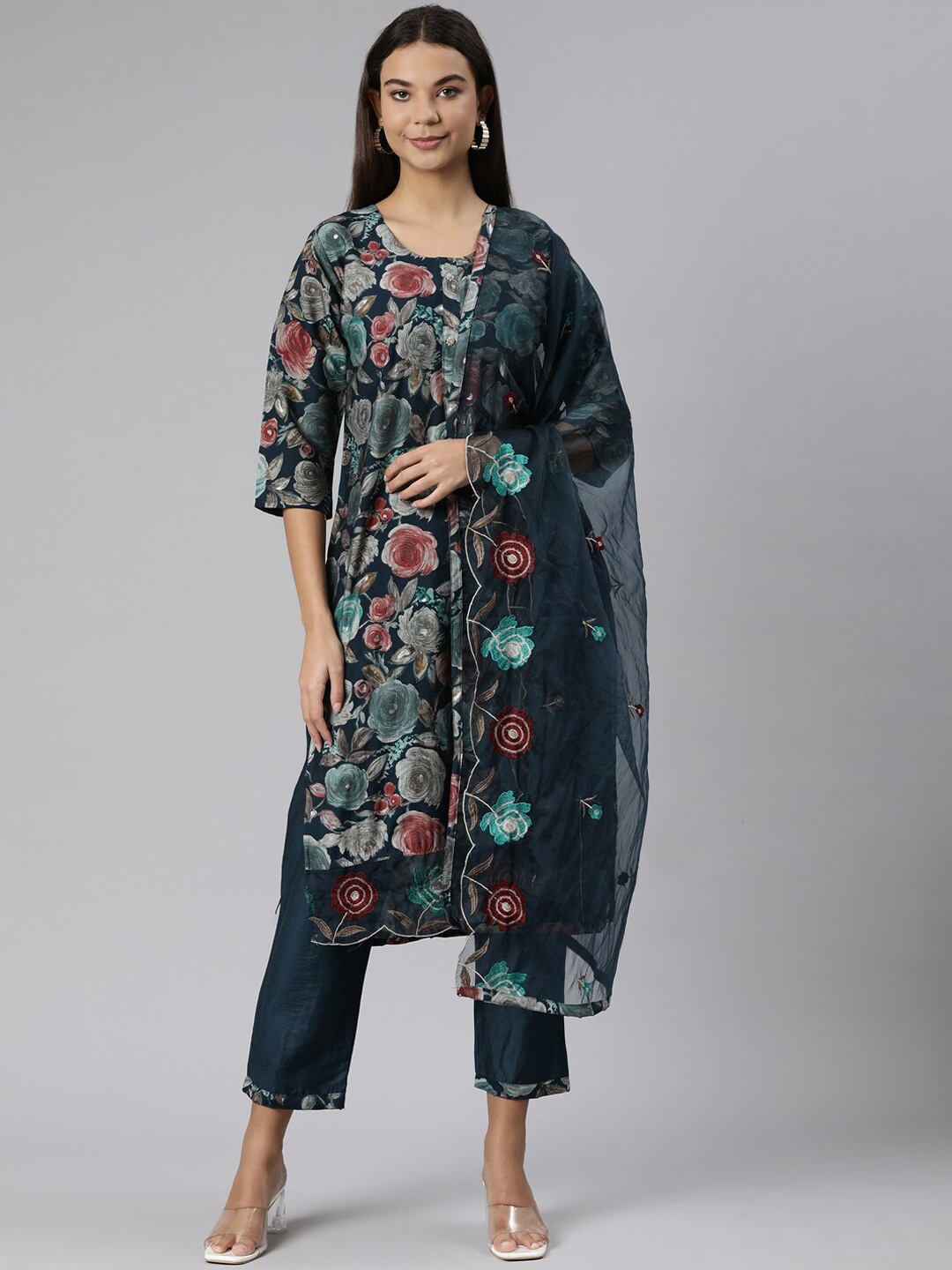 

Neerus Floral Printed Straight Kurta With Trousers & Dupatta, Green
