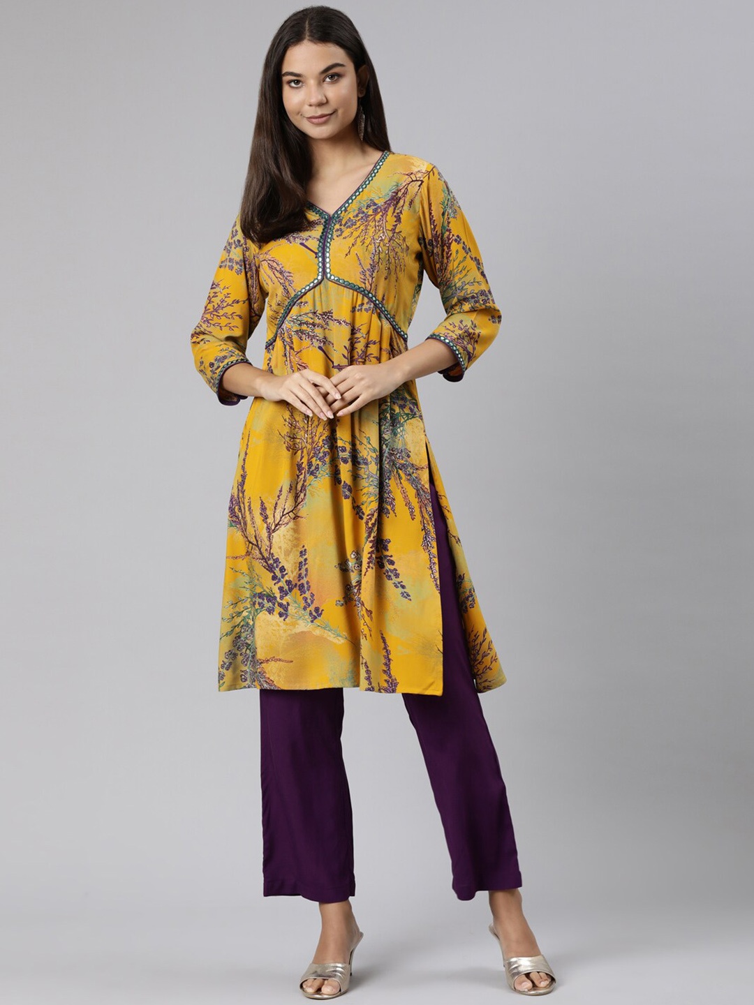 

Neerus Floral Printed Empire Kurta With Trousers, Mustard