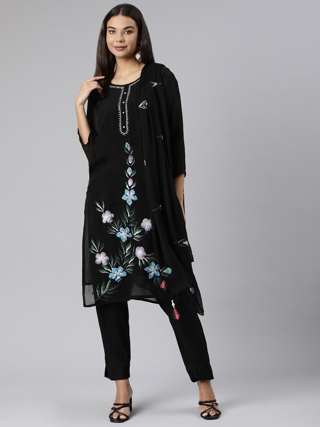 

Neerus Floral Printed Regular Sequinned Kurta With Trousers & Dupatta, Black