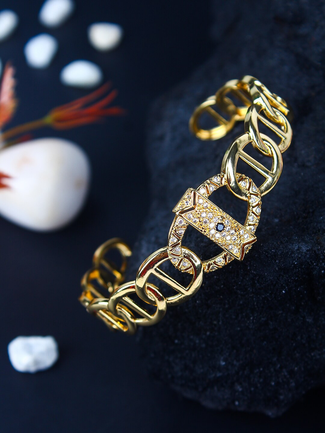 

Stylecast X KPOP Gold-Toned Gold-Plated Cuff Bracelet