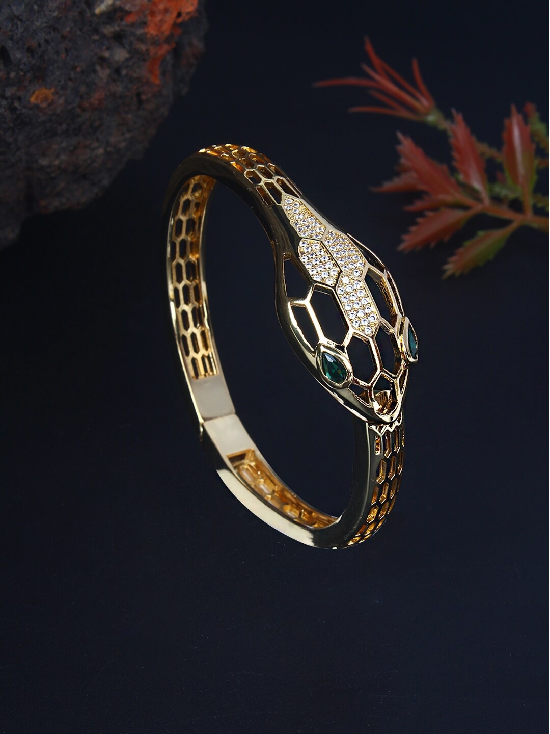 

Stylecast X KPOP Gold-Toned Gold-Plated Bangle-Style Bracelet