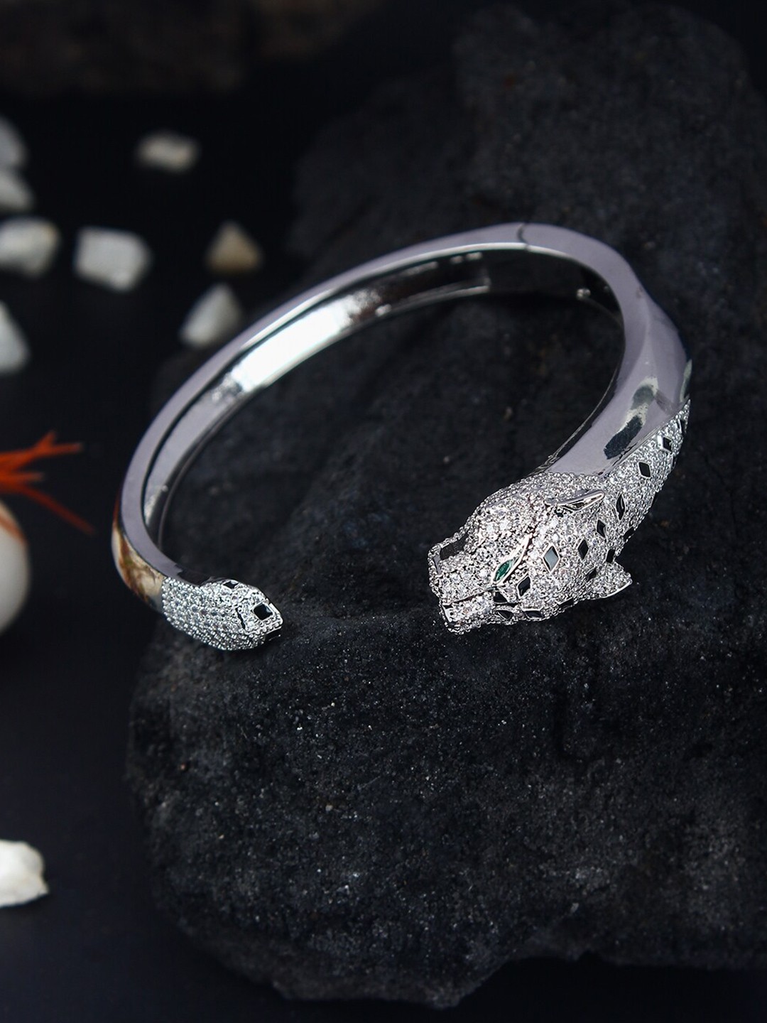 

Stylecast X KPOP Silver-Toned Silver-Plated Cuff Bracelet
