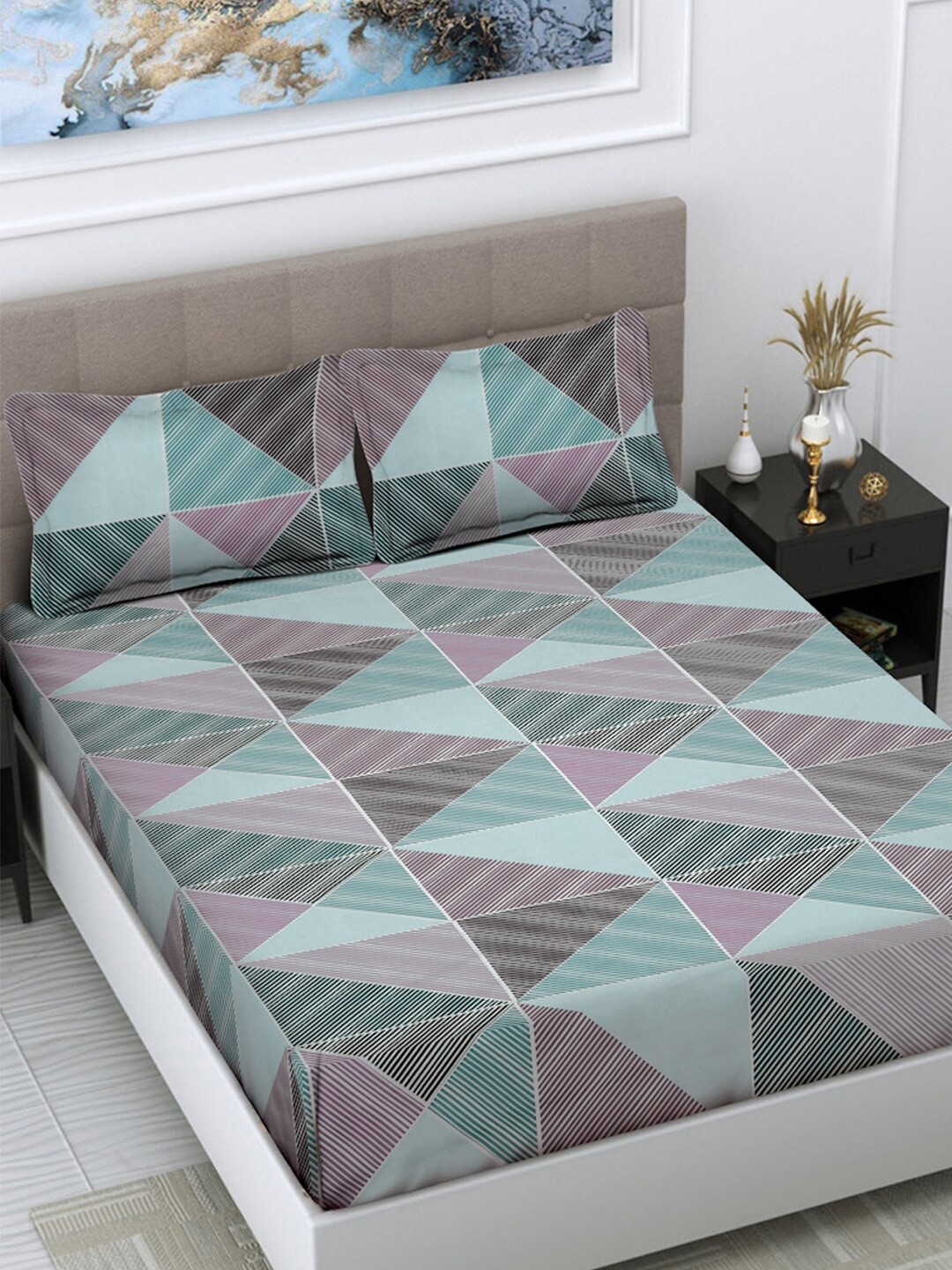 

FABINALIV Green & Purple Geometric Print 300 TC King Size Bedsheet & 2 Pillow Covers