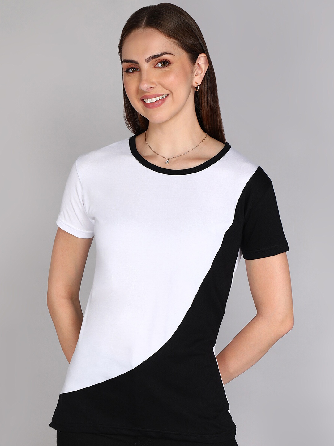 

Fleximaa Colourblocked Pure Cotton T-shirt, White