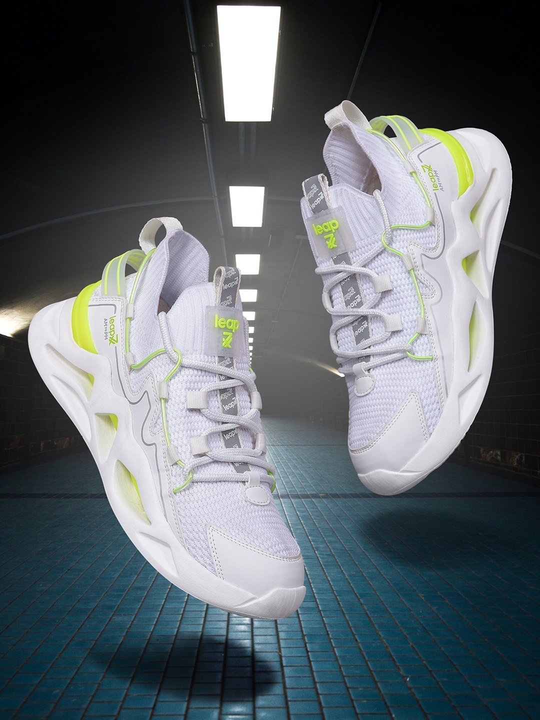Liberty Men NUCLEAR All-Rounder Running Shoes, White