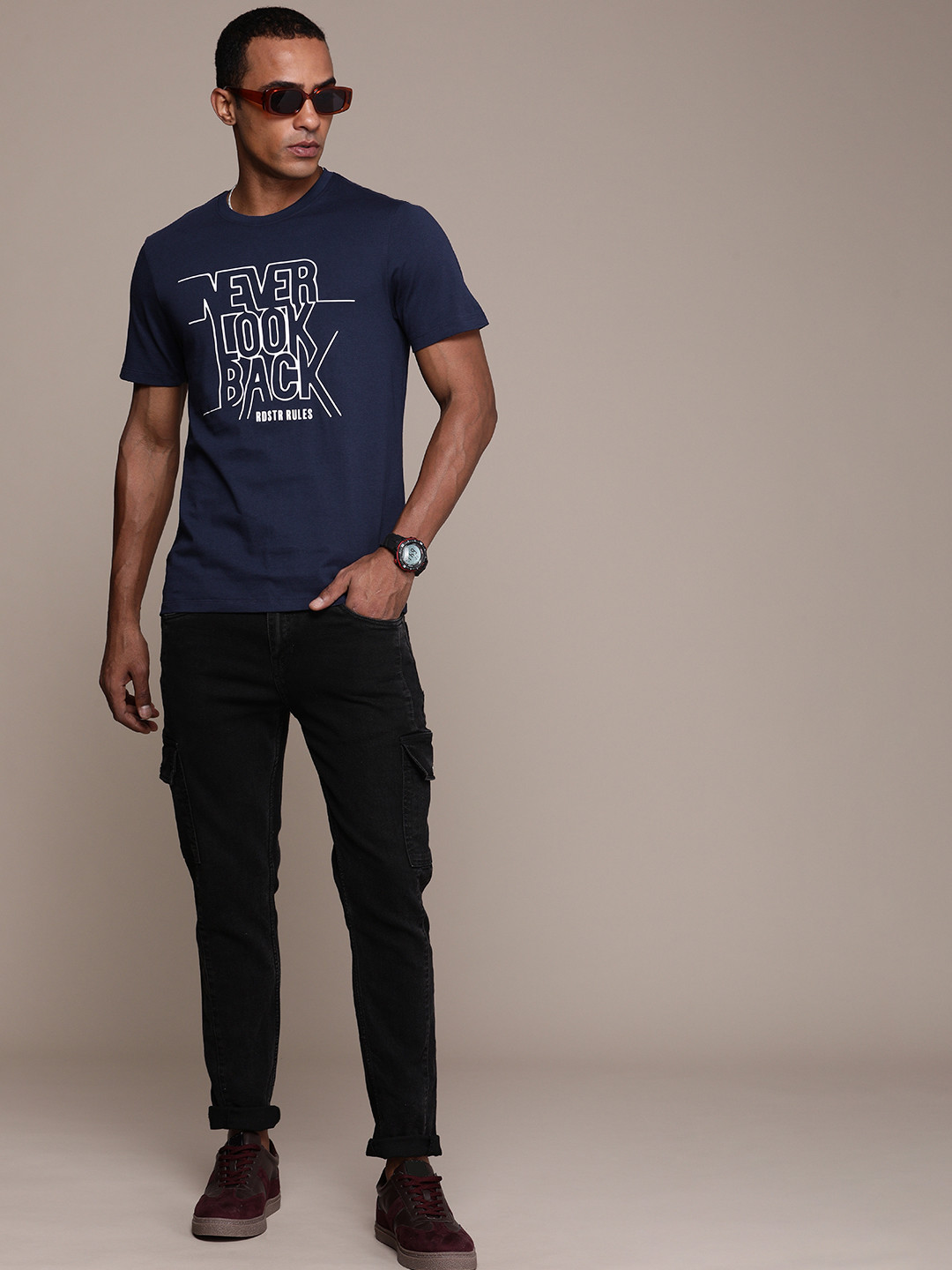 

Roadster Men Typography Printed Pure Cotton T-shirt, Navy blue