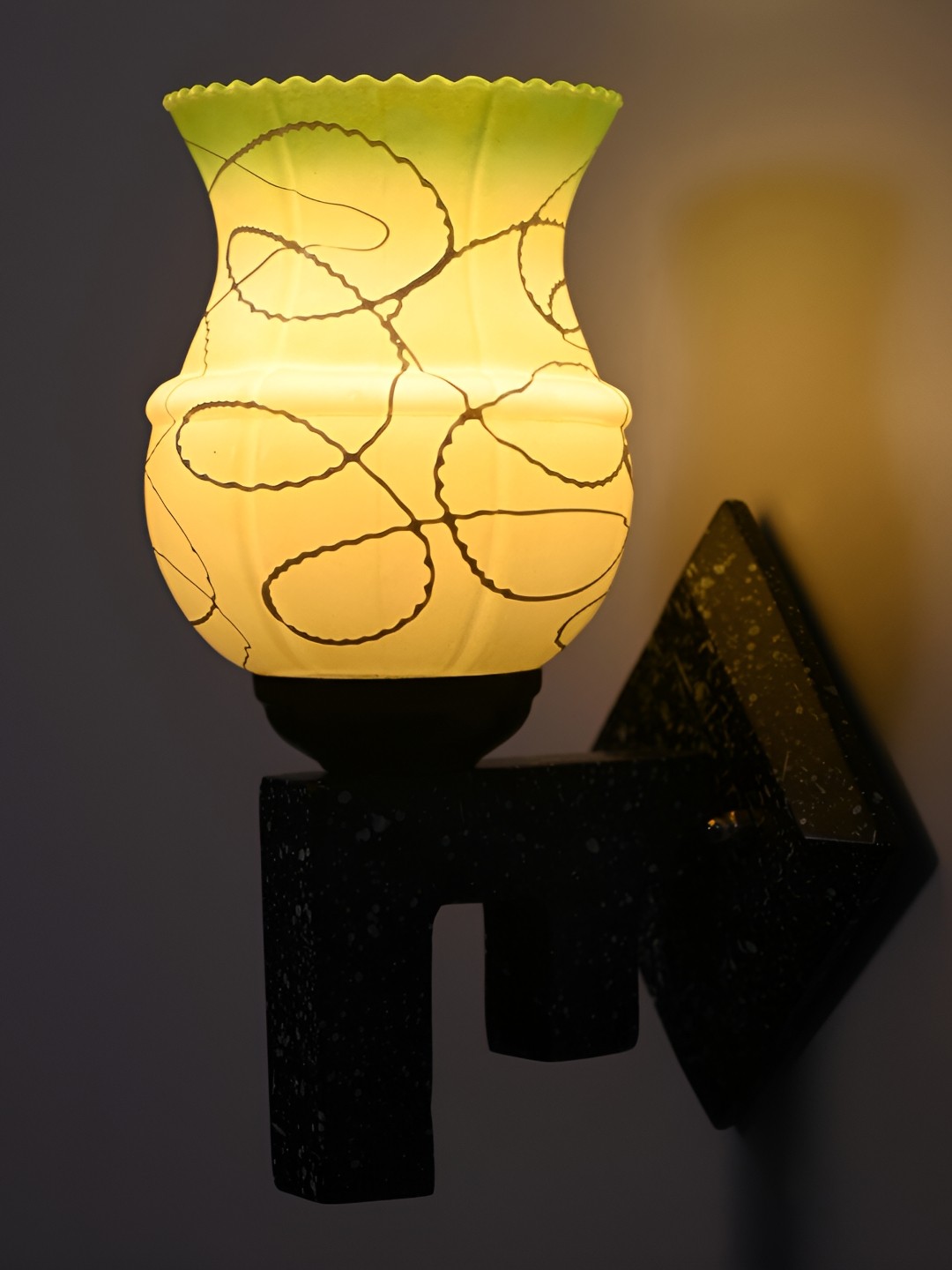 

Afast Green & Black Printed Abstract Shaped Glass Wall Lamp