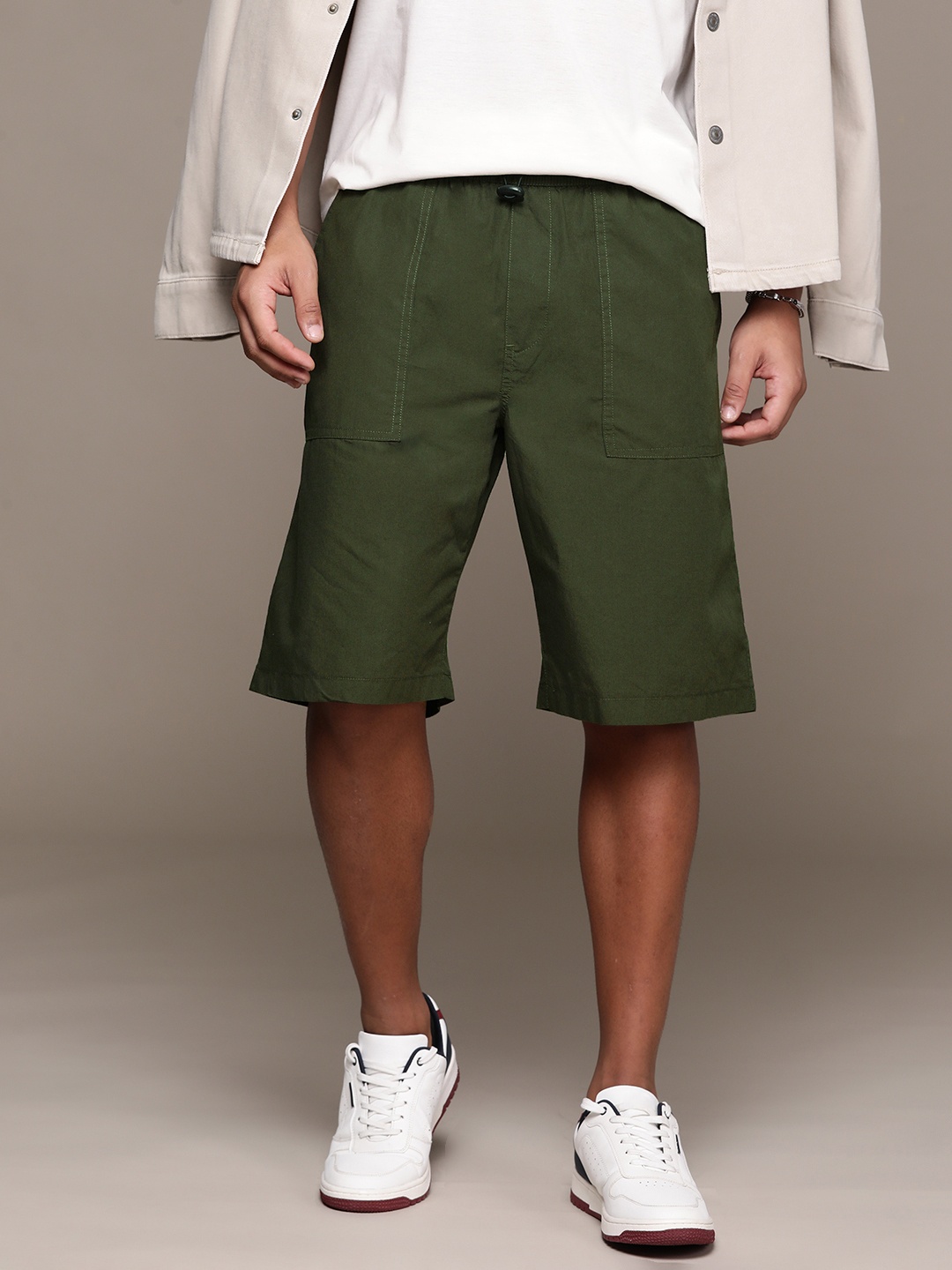 

The Roadster Lifestyle Co. Men Cotton Loose Fit Shorts, Olive