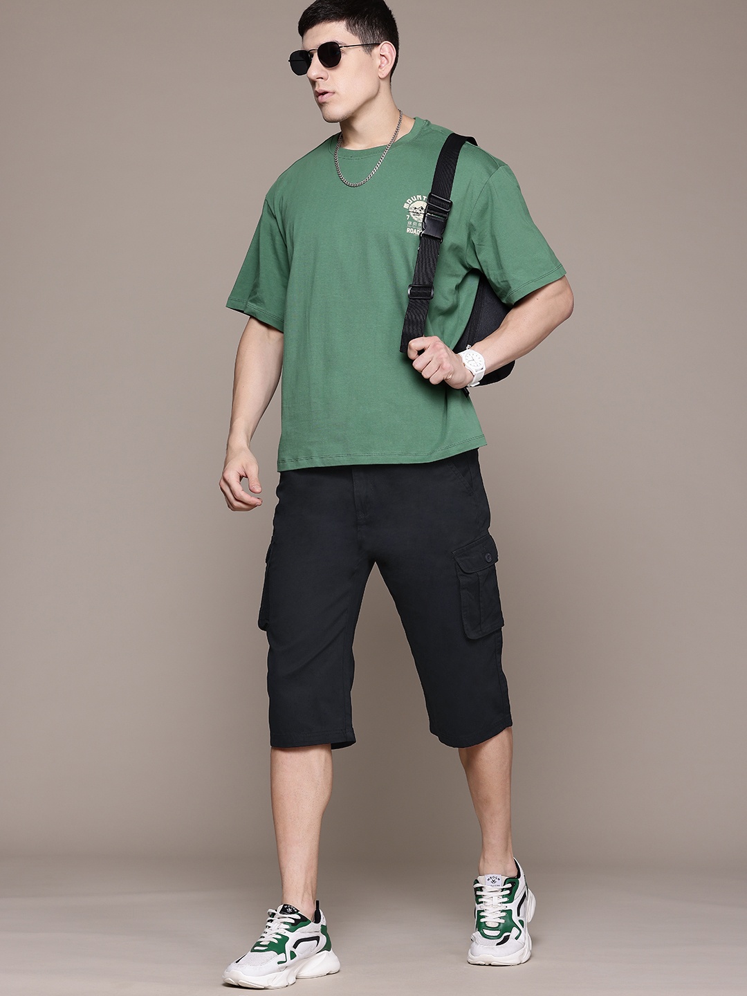 

The Roadster Lifestyle Co Pure Cotton Men Cargo Shorts, Black