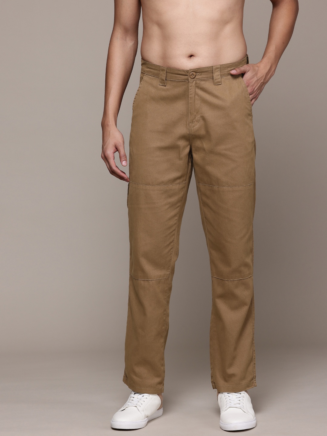 

Roadster Men Relaxed Fit Pure Cotton Chinos, Brown