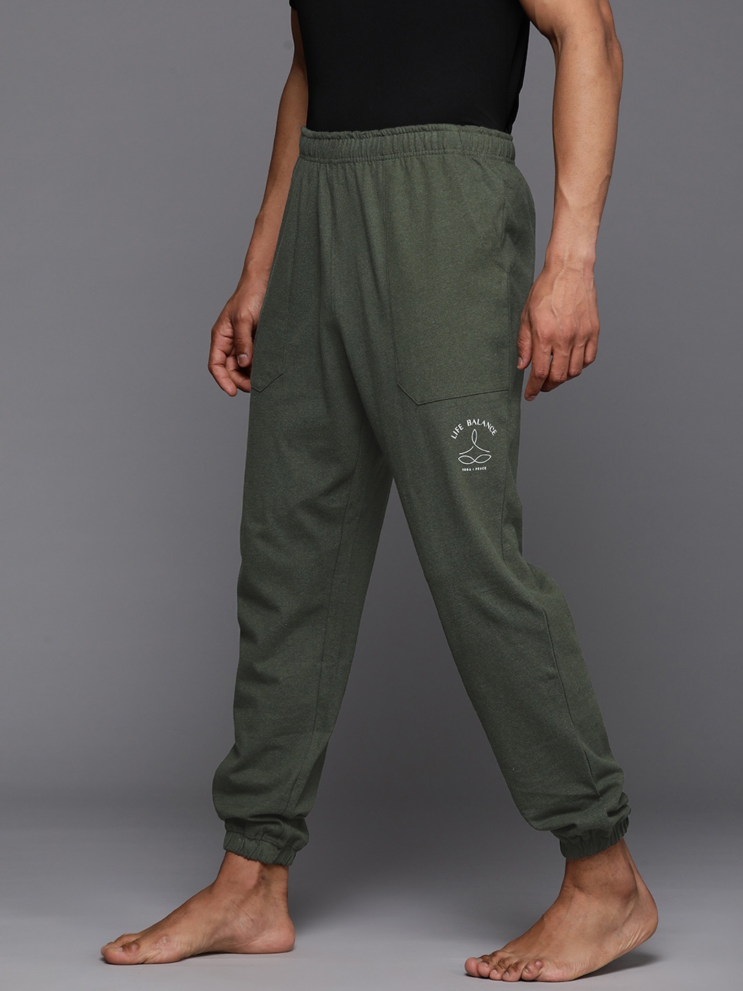 

HRX by Hrithik Roshan Men Relaxed Fit Pure Cotton Yoga Joggers, Olive