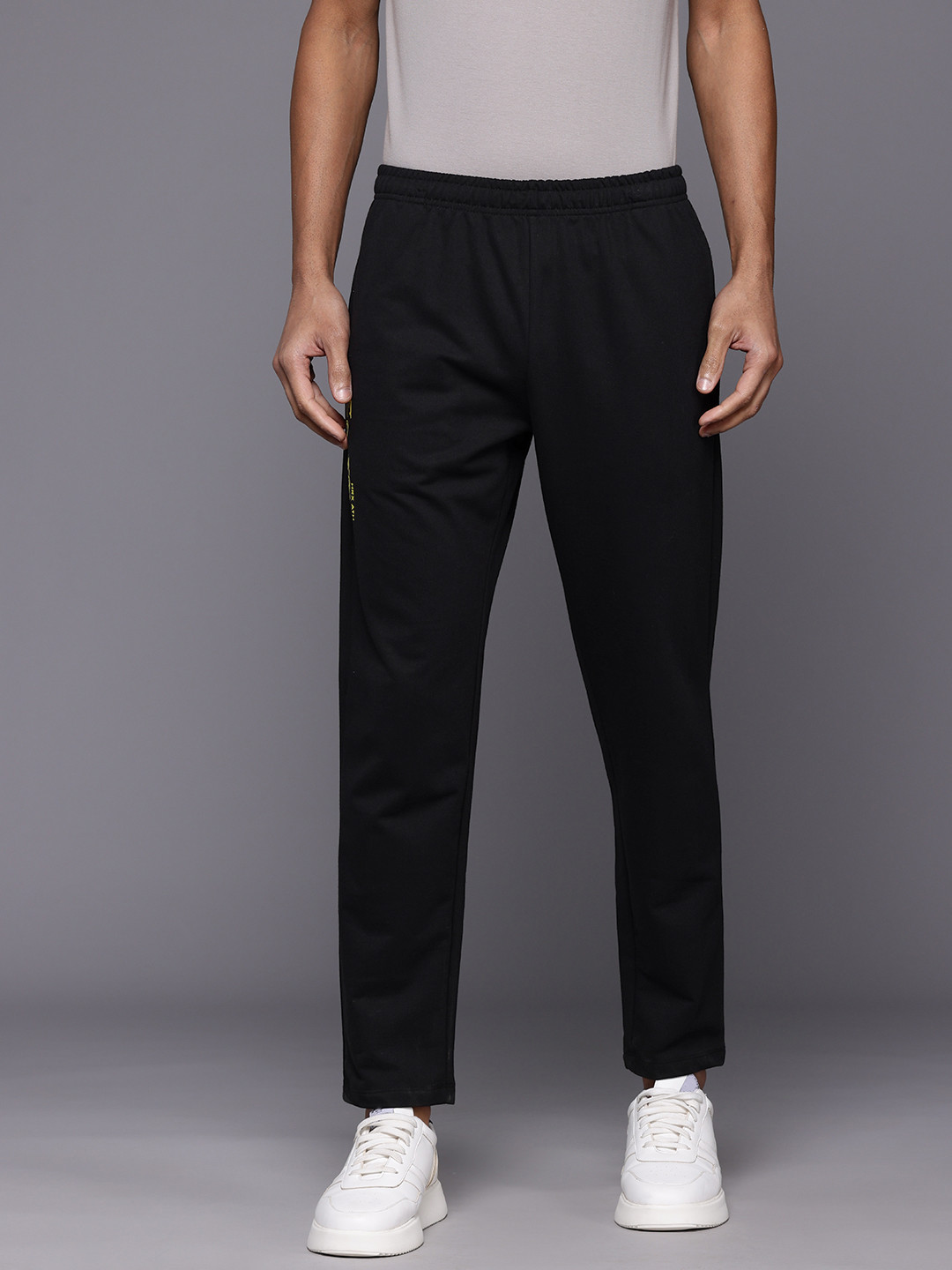 

HRX by Hrithik Roshan Men Regular Fit Lifestyle Track Pants, Black