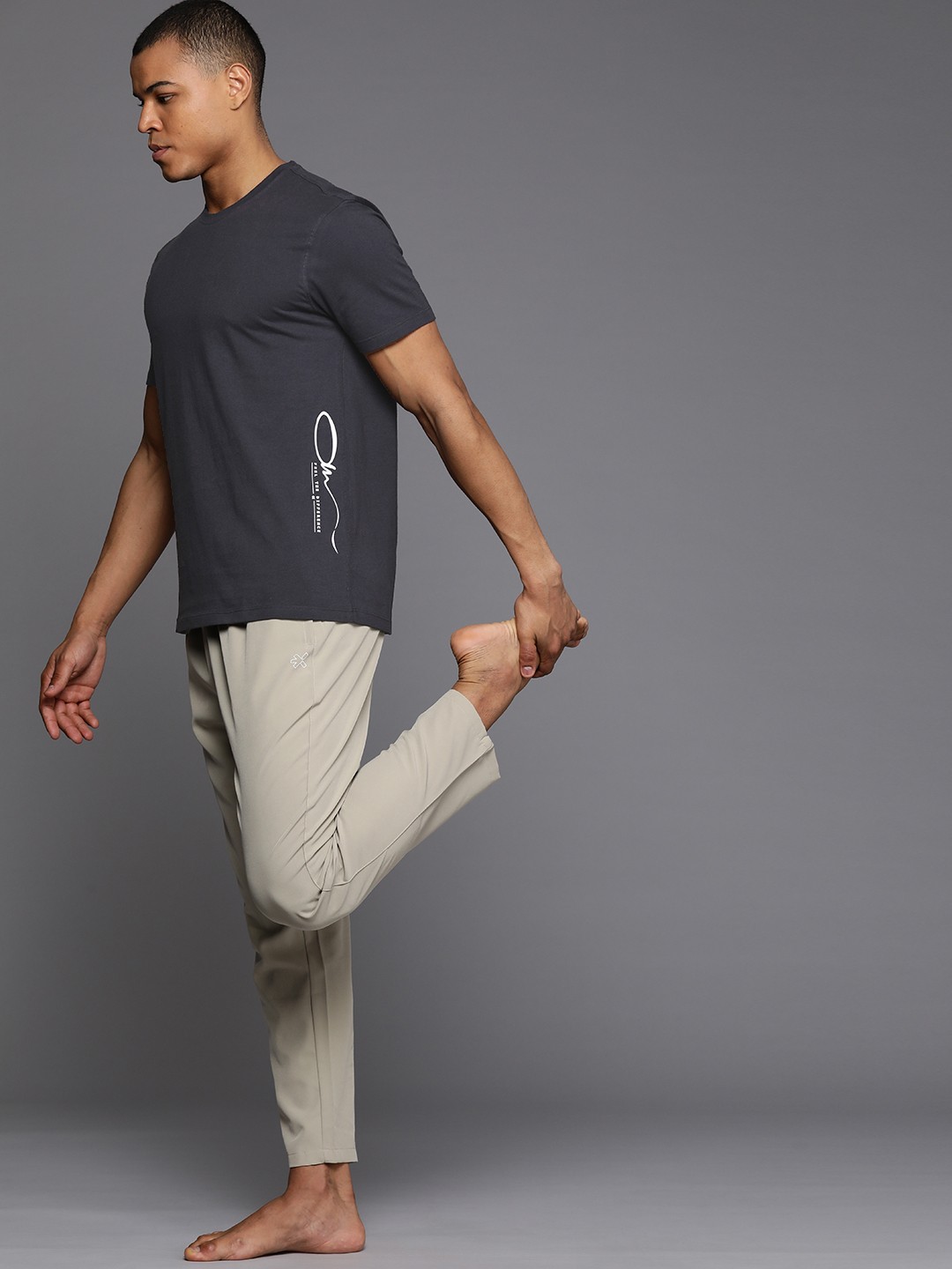 

HRX by Hrithik Roshan Pure Cotton Yoga T-shirt, Black