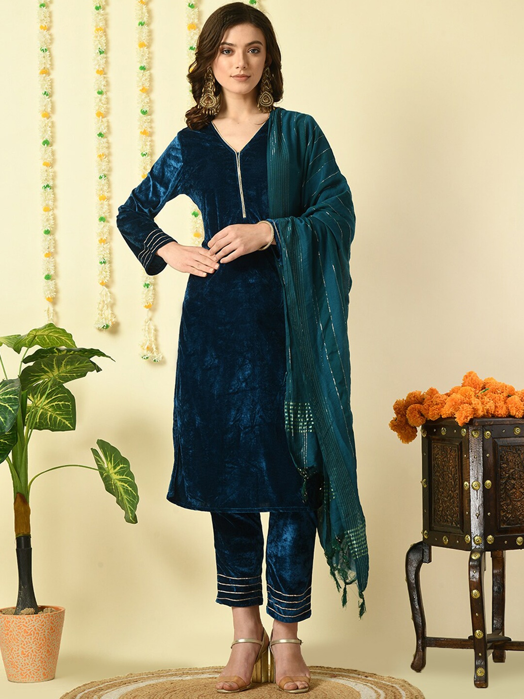 

KALINI V-Neck Long Sleeves Regular Velvet Kurta With Trousers & Dupatta, Teal