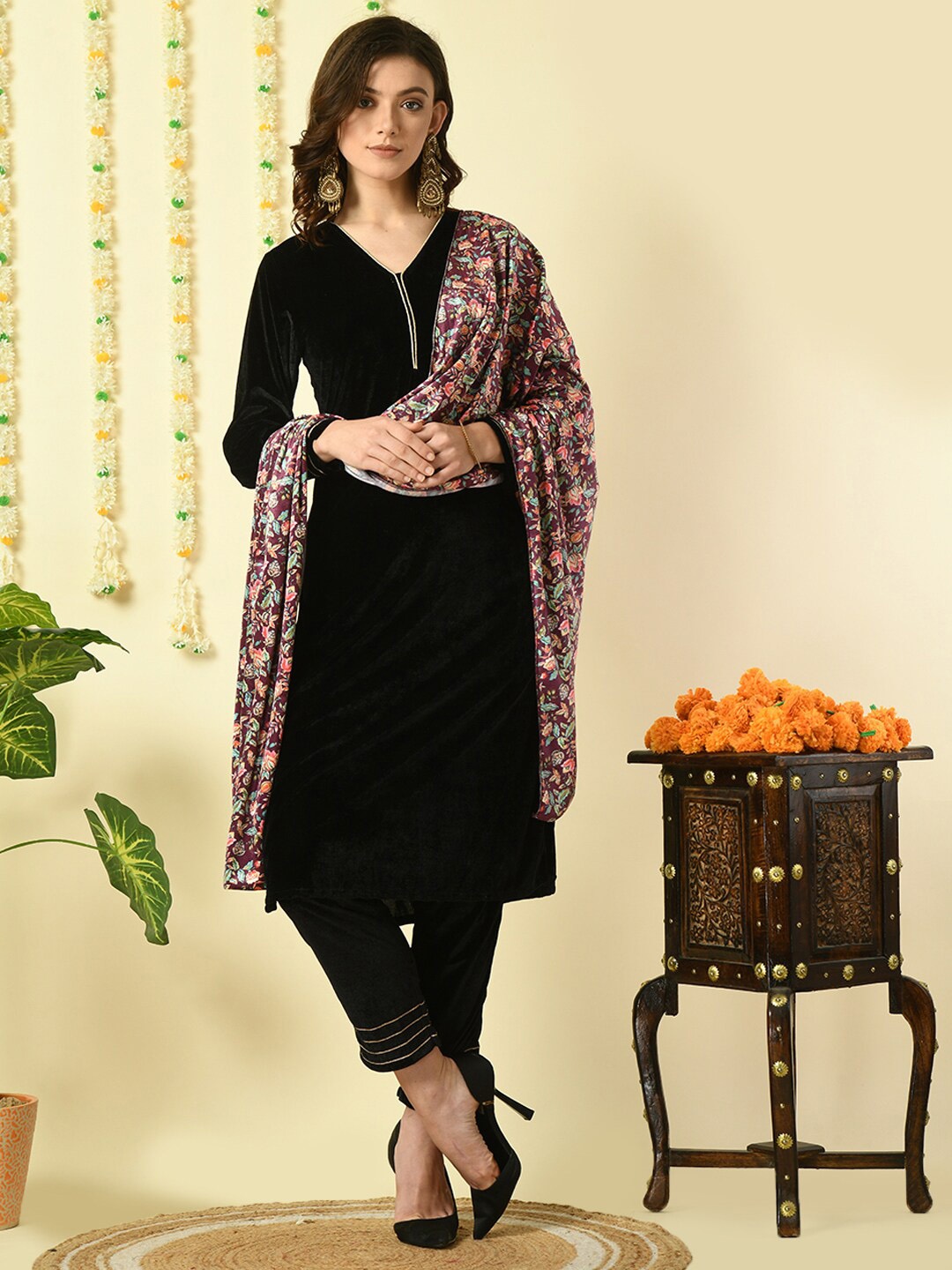 

KALINI V-Neck Straight Velvet Kurta with Trousers, Black