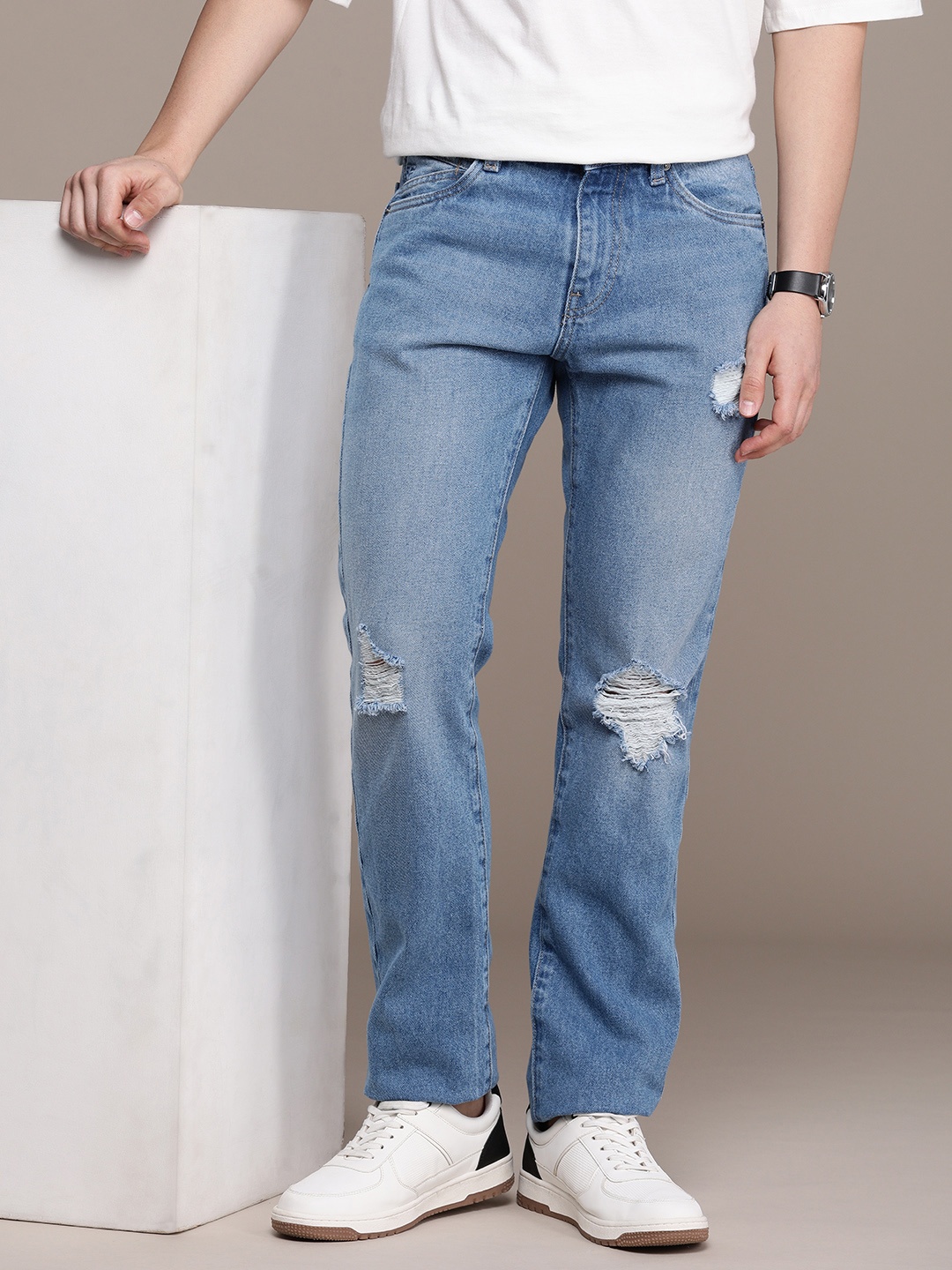 

French Connection Men Pure Cotton Mildly Distressed Heavy Fade Jeans, Blue