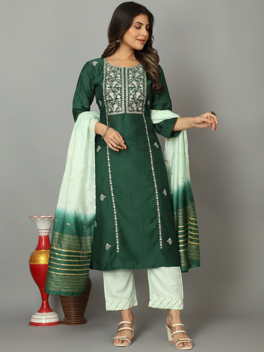 

OEQUAL Women Green Pure Cotton Silk Blend