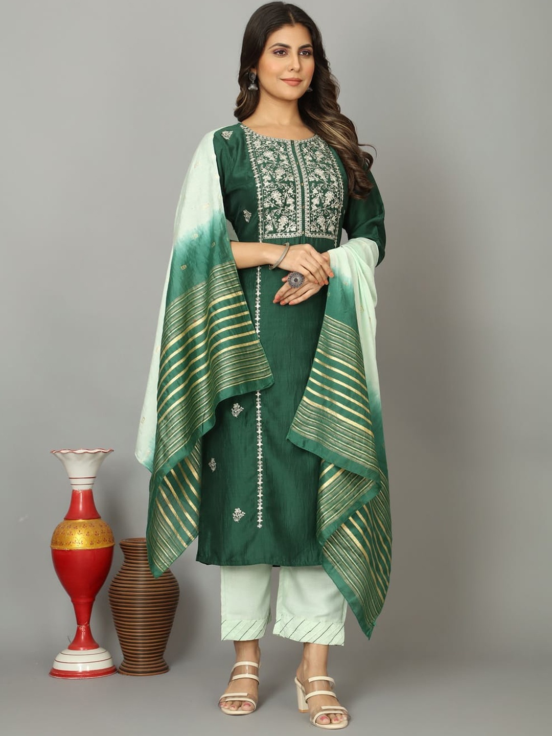 

OEQUAL Women Green Pure Cotton Silk Blend