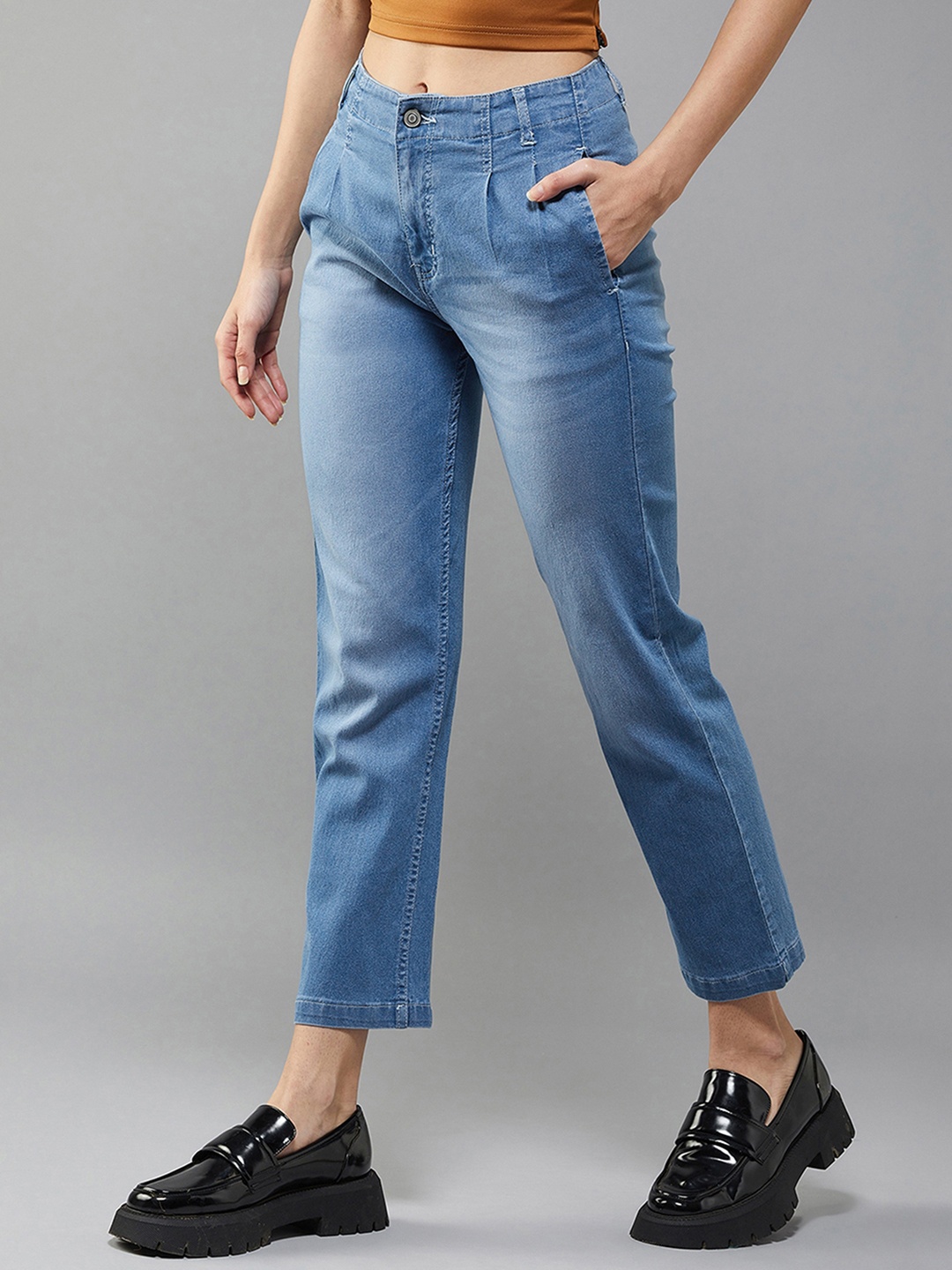 

The Roadster Lifestyle Co. Women Straight-Fit High-Rise Stretchable Jeans, Blue