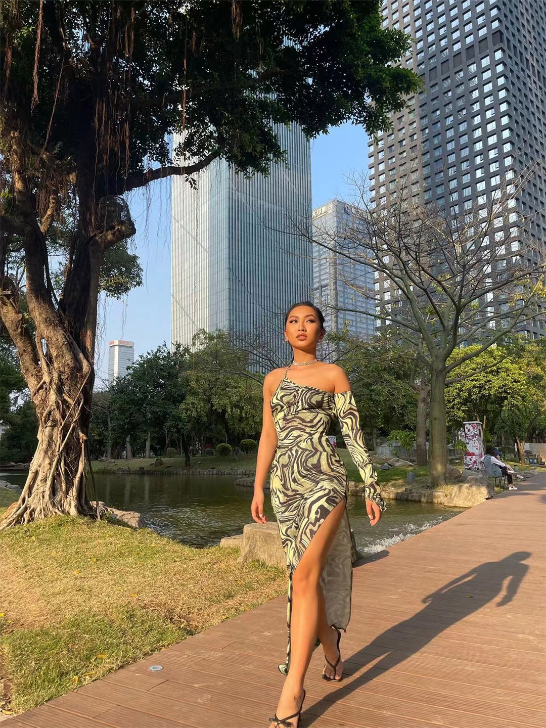 

StyleCast Green Abstract Printed Sheath Dress