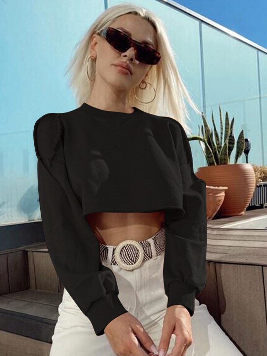 

StyleCast Black Round Neck Crop Top