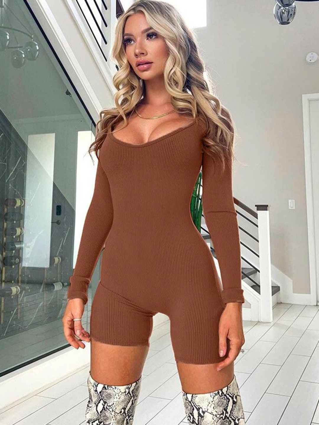 

StyleCast Brown Ribbed Scoop Neck Long Sleeves Playsuit
