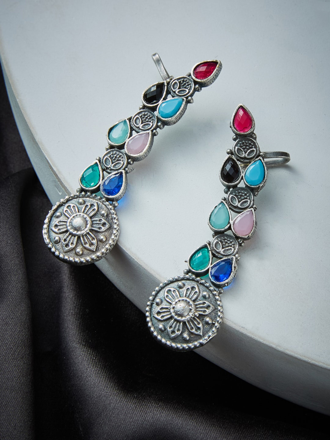 

ATIBELLE German Silver-Plated Oxidised Stones-Studded Ear Cuff
