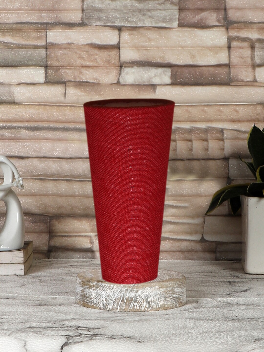 

Devansh Maroon Jute Cylinder Table Lamps With Brown Round Wood Base