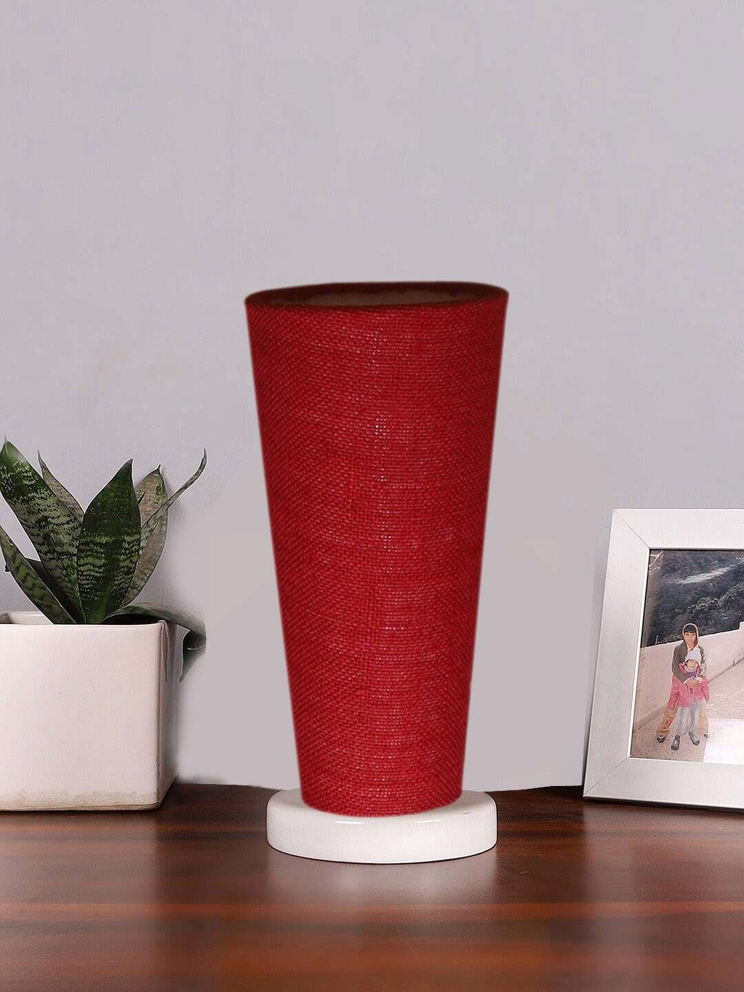 

Devansh Maroon Jute Cylinder Table Lamps With Brown Round Wood Base