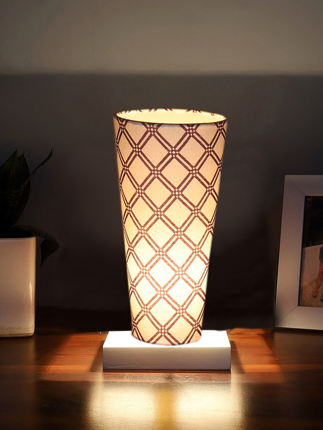 

Devansh White Cotton Cylinder Table Lamps With Brown Square Wood Base