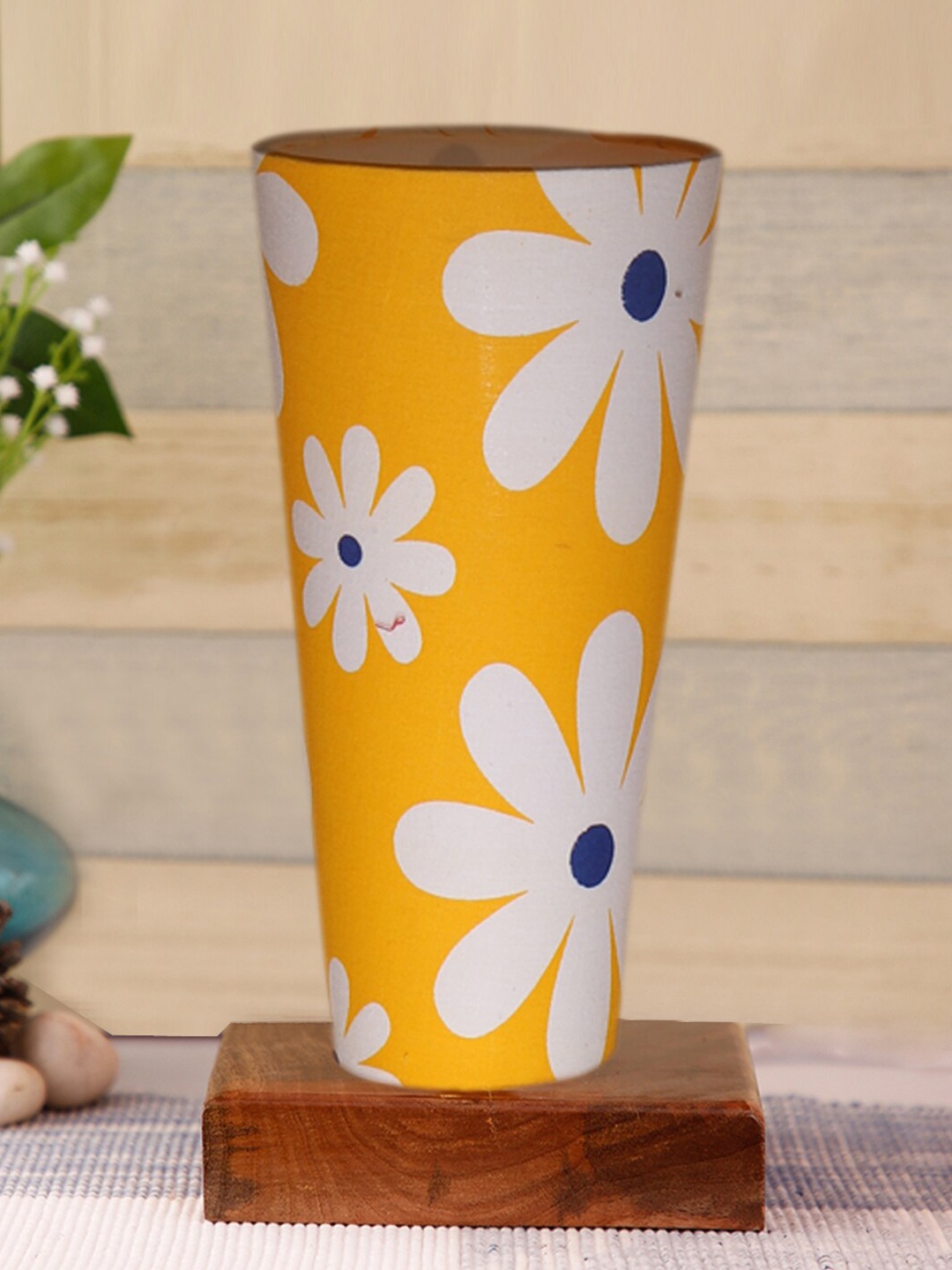 

Devansh Yellow & White Cotton Cylinder Table Lamps With Brown Square Wood Base