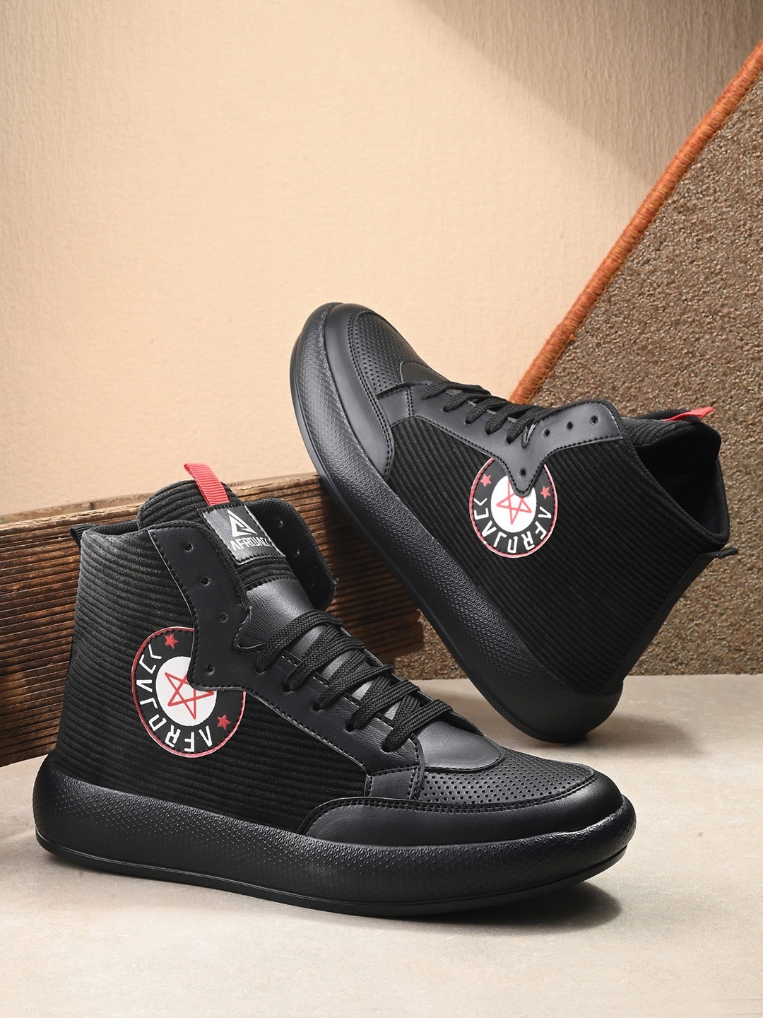 

AfroJack Men Mid Top Textured Textile Sneakers, Black