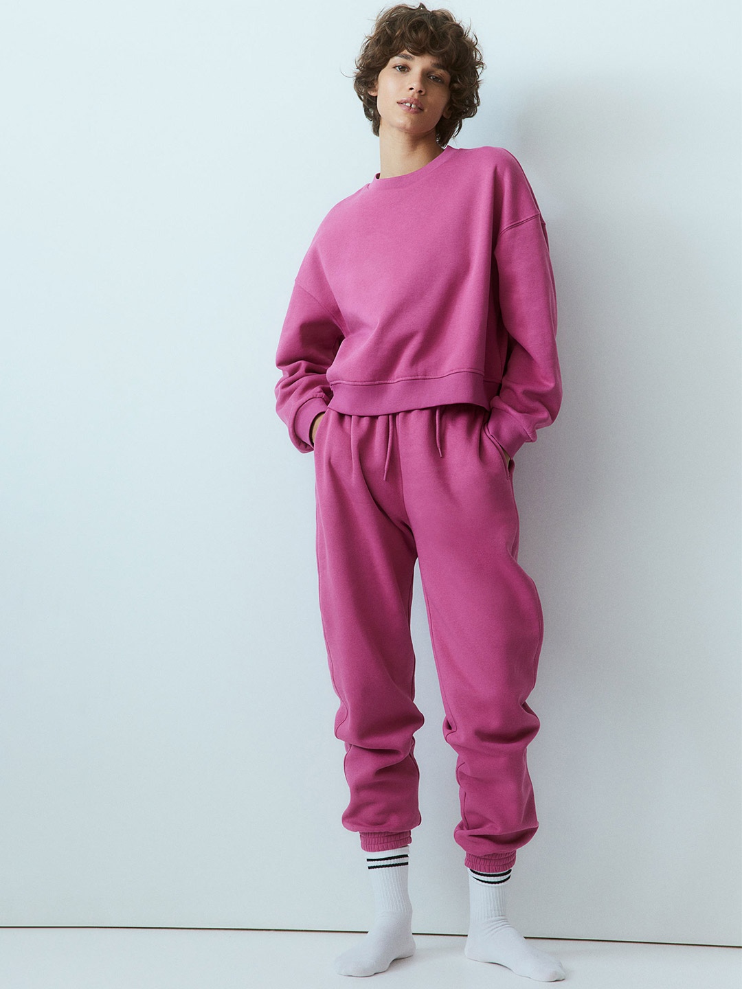 

H&M Women Sweatshirt, Pink